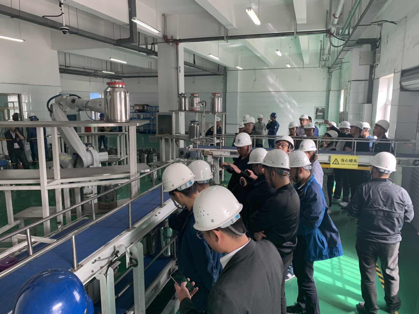 酒钢全自动制样参观现场 酒钢全自动制样参观现场